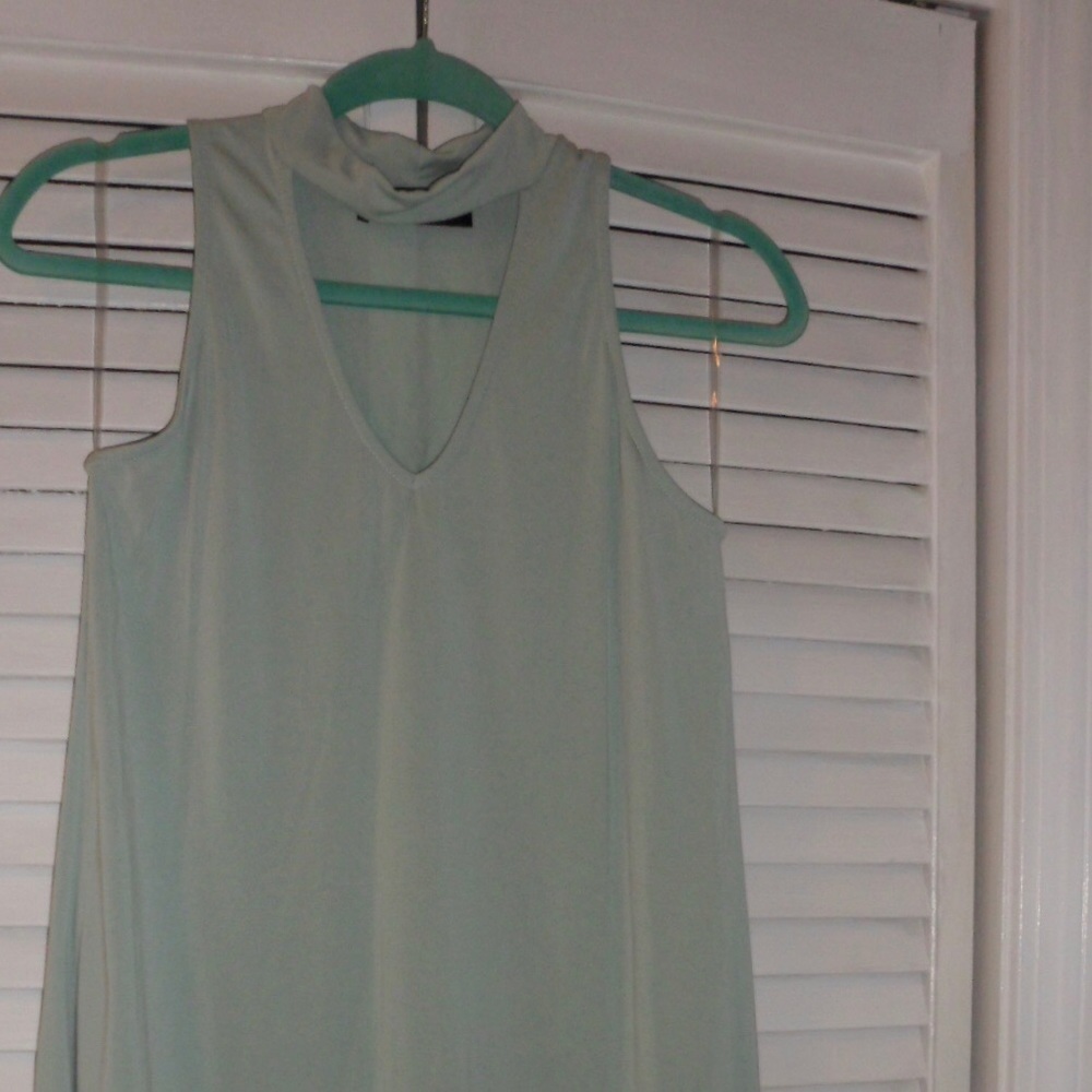 Light green sleeveless dress